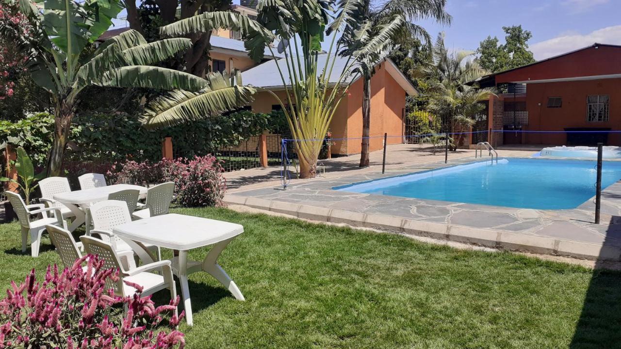 Runako Lodge Arusha Esterno foto