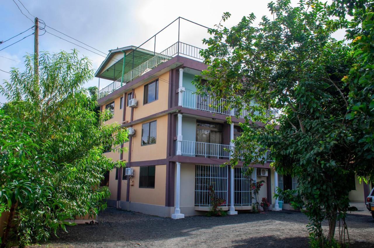 Runako Lodge Arusha Esterno foto
