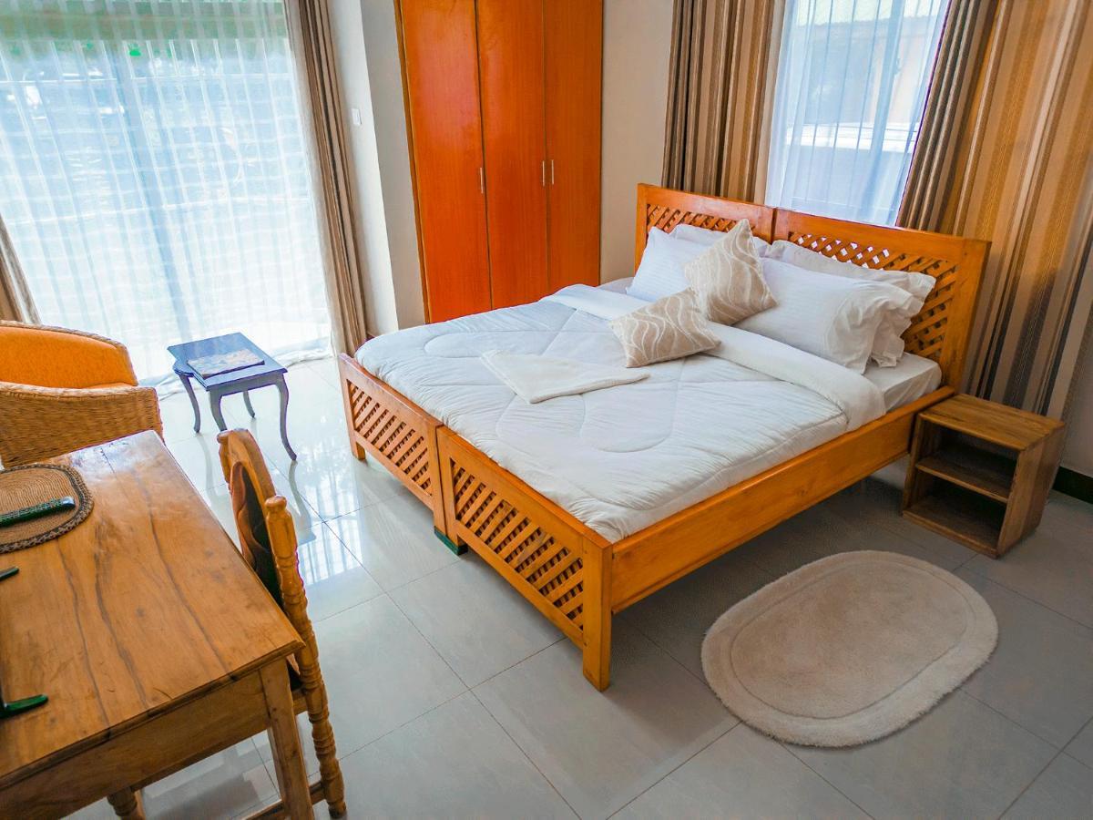 Runako Lodge Arusha Esterno foto