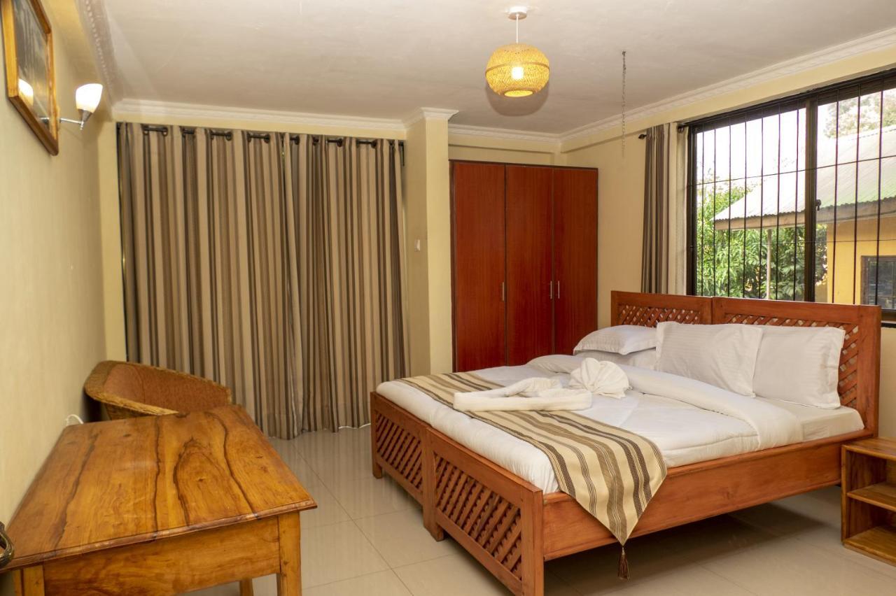 Runako Lodge Arusha Esterno foto