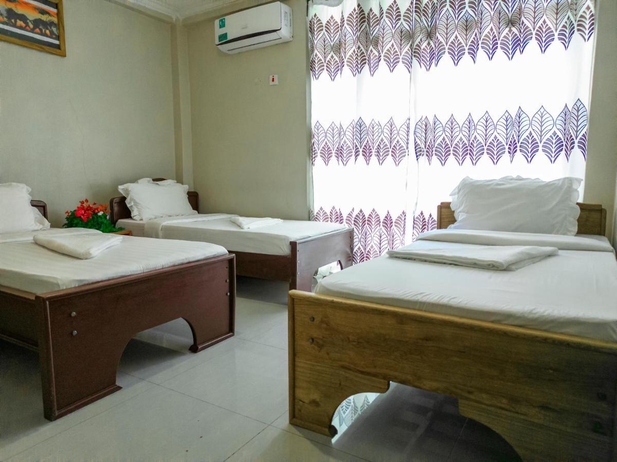 Runako Lodge Arusha Esterno foto